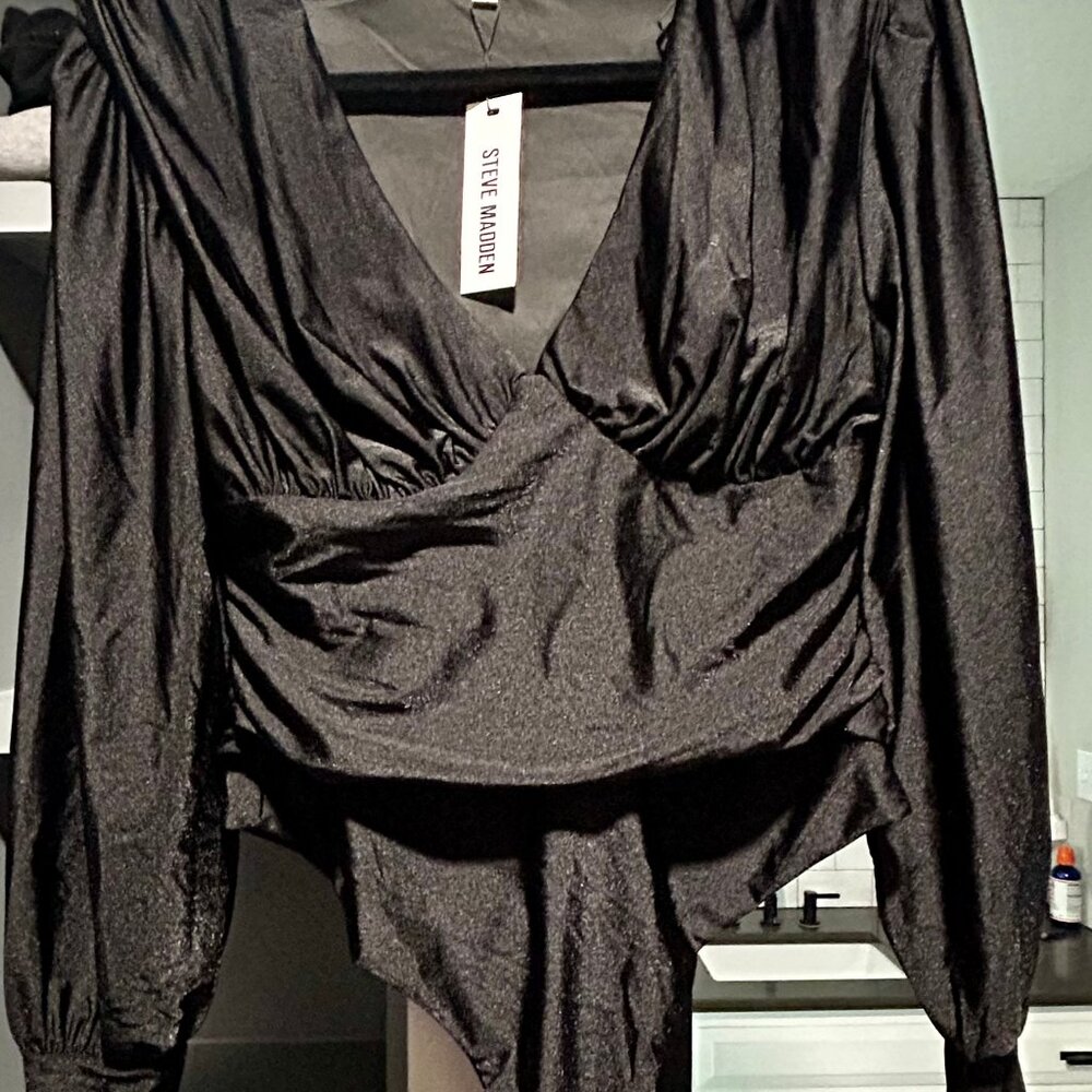 Steve Madden Long Sleeve Black V-Neck Body Suit Size Large - Picture 2 of 6